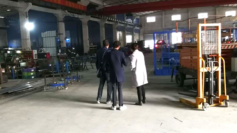 海外客户为万彩网升降平台点赞