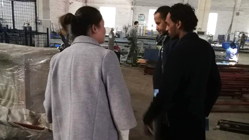 海外客户为万彩网升降平台点赞